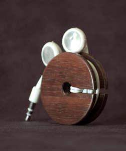 travel gift ideas for valentines day-earbud